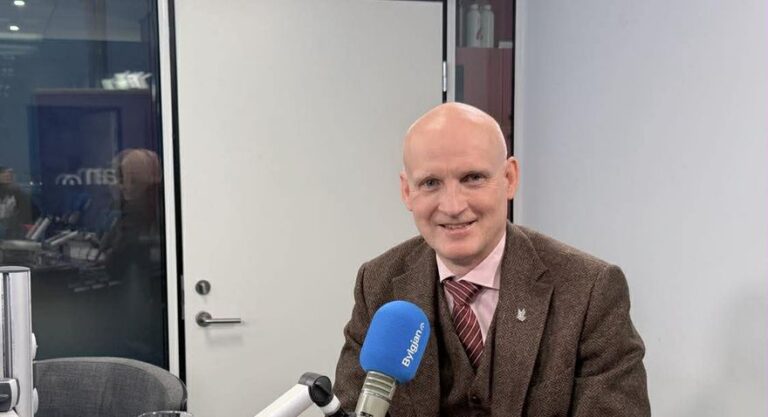 Það verða göng til Eyja segir Eyjólfur